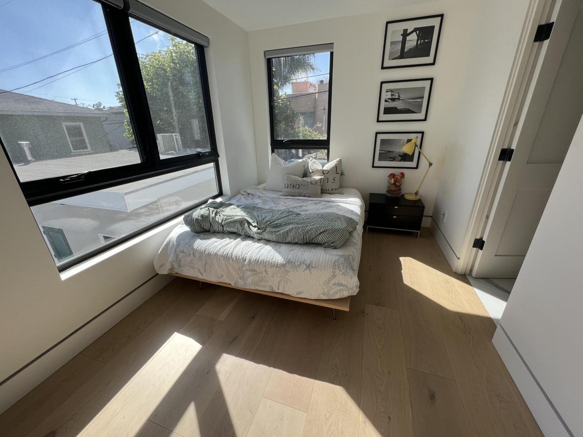 Casa de hóspedes Contemporary Guest With Roof-top Deck Walk To 5*