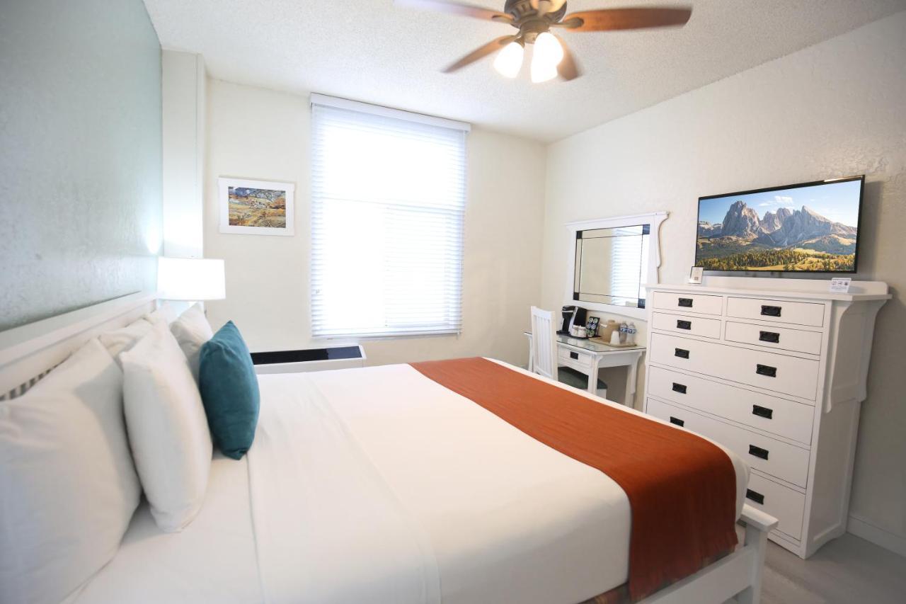 Carmel Hotel 3*
