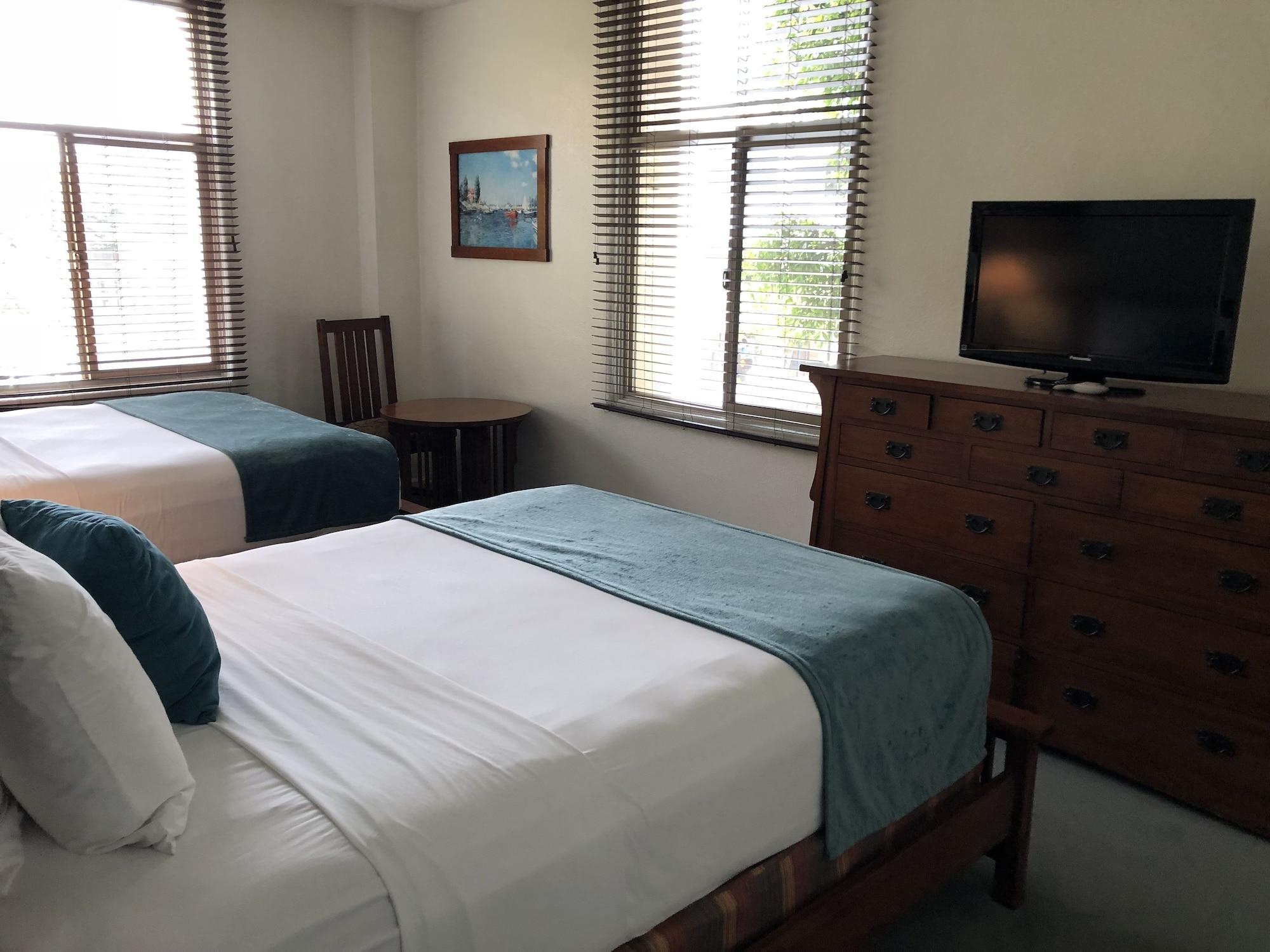 Hotel Carmel 3*