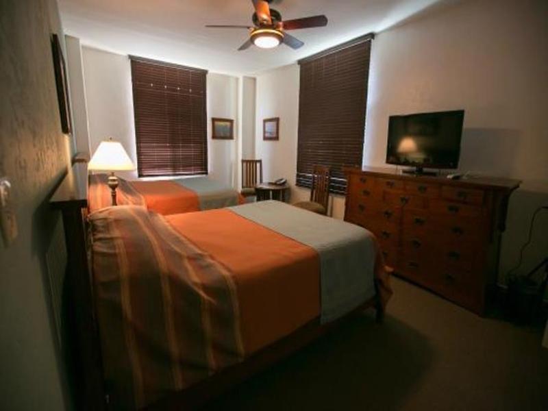 Carmel Hotel 3*