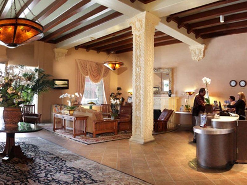 Carmel 3*