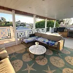 Contemporary Guest Studio With Roof-Top Deck Walk To Santa Monica Beach